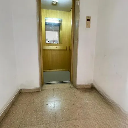 Downtown * לרנקה