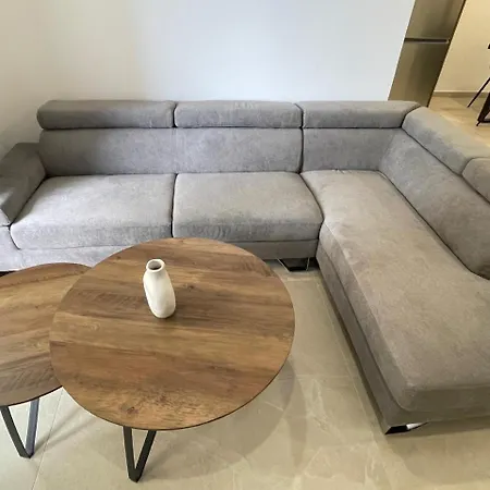 Lazuli Center Ap 12 Larnaca