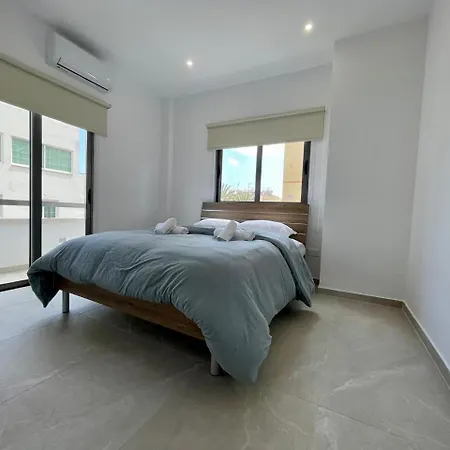 Lazuli Center Ap 12 * Larnaca