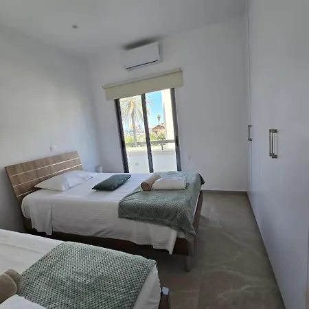 Apartment Lazuli Center Ap 12 *